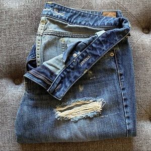 AE Straight Distressed Jean